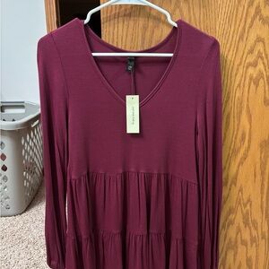 Long Sleeve Tiered V-Neck Top - Burgundy